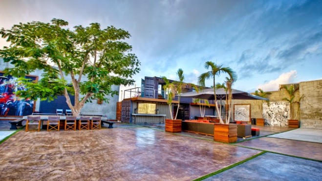 Maps Backlot