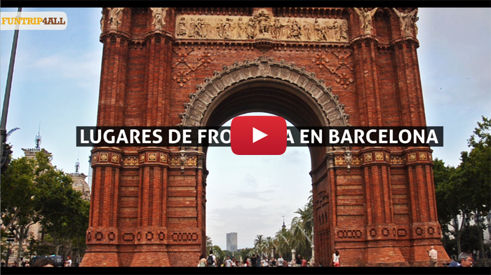 En plano general, frontal: Arco de triunfo de Barcelona. Con el título 'Lugares de frontera en Barcelona' en la parte central de la fotografía