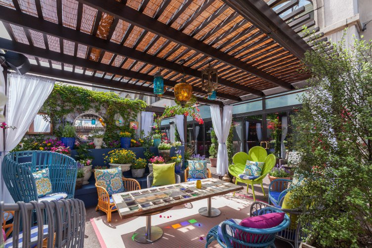 Flirt day party @ sofitel beverly hills Patio décor Party