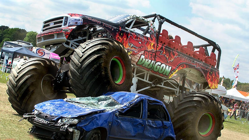 Monster Truck crushing car