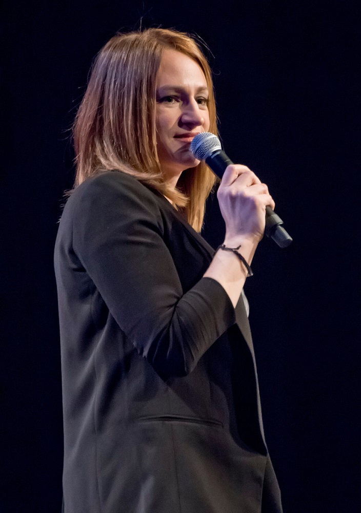 Amy Barnes
