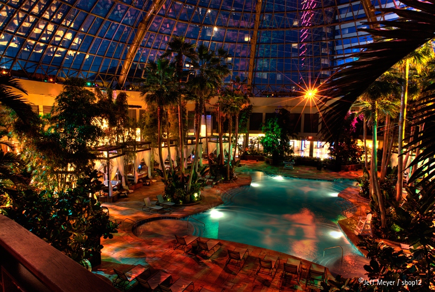 Harrahs casino san diego pool party