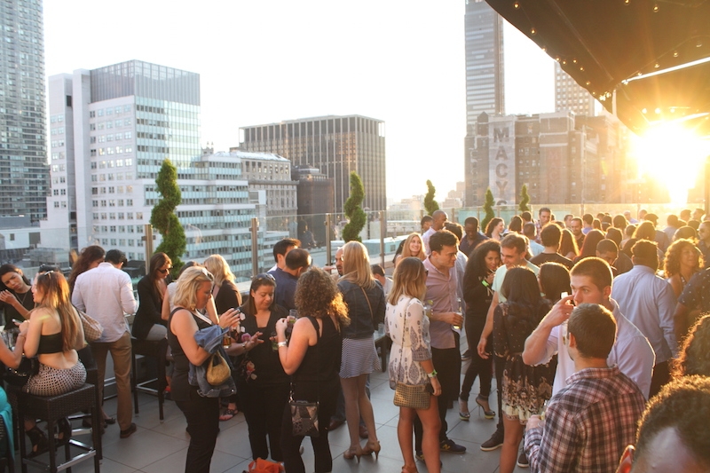 Rooftop Party Saturday Night Sky Room Nyc Tallest