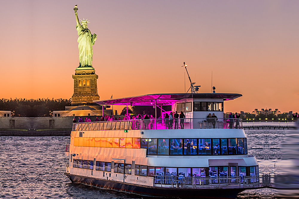 party yacht cruise around nyc