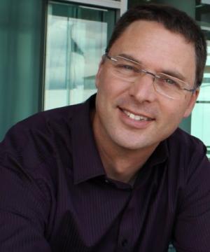 Dr Roy Davies