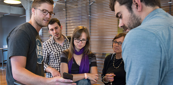 Meet the Mobile Makers_20140703 Mobile Makers grad demonstrates iOS app