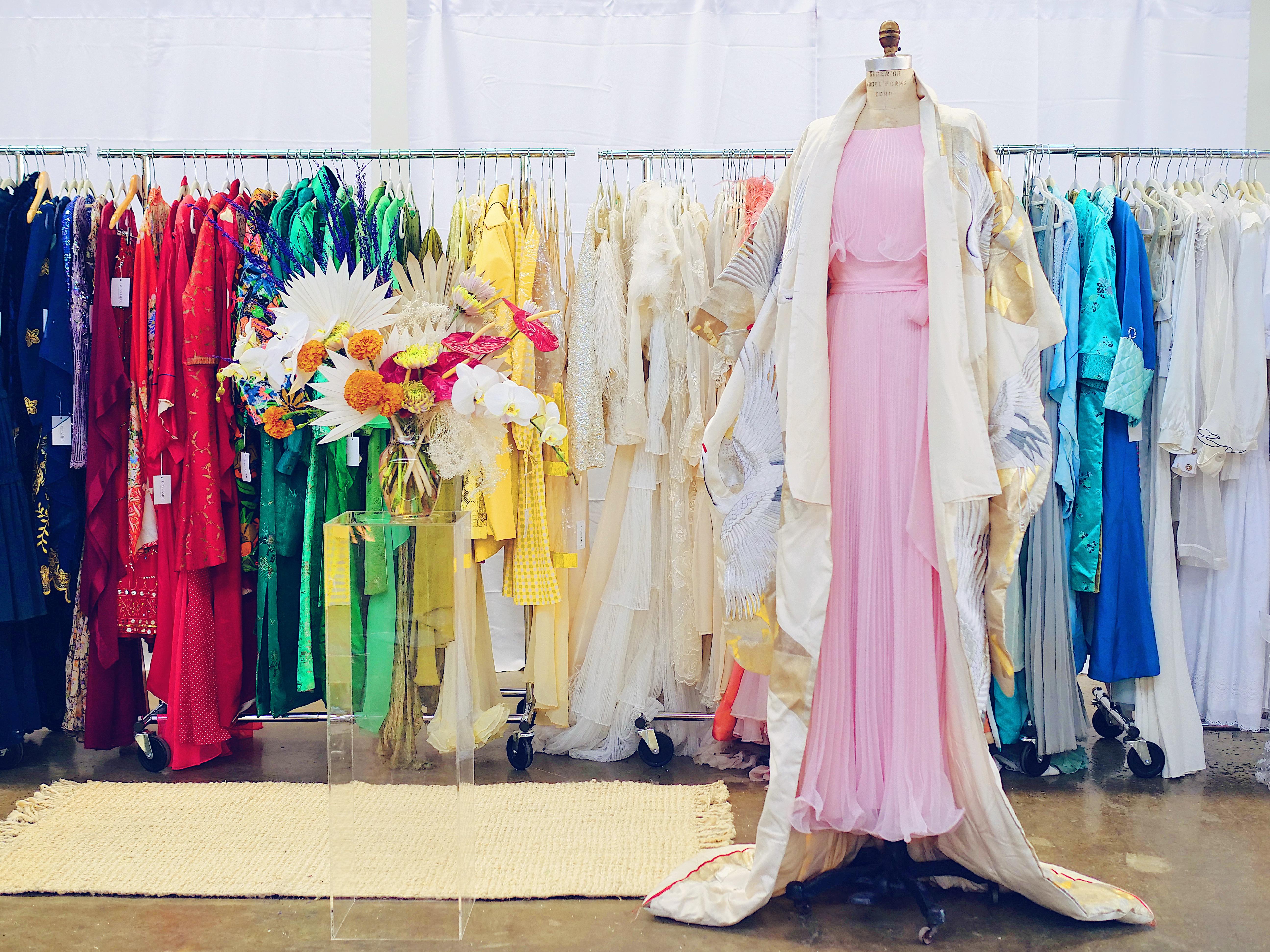 A Current Affair: Pop Up Vintage Marketplace in the SF Bay Area | Spring 2020