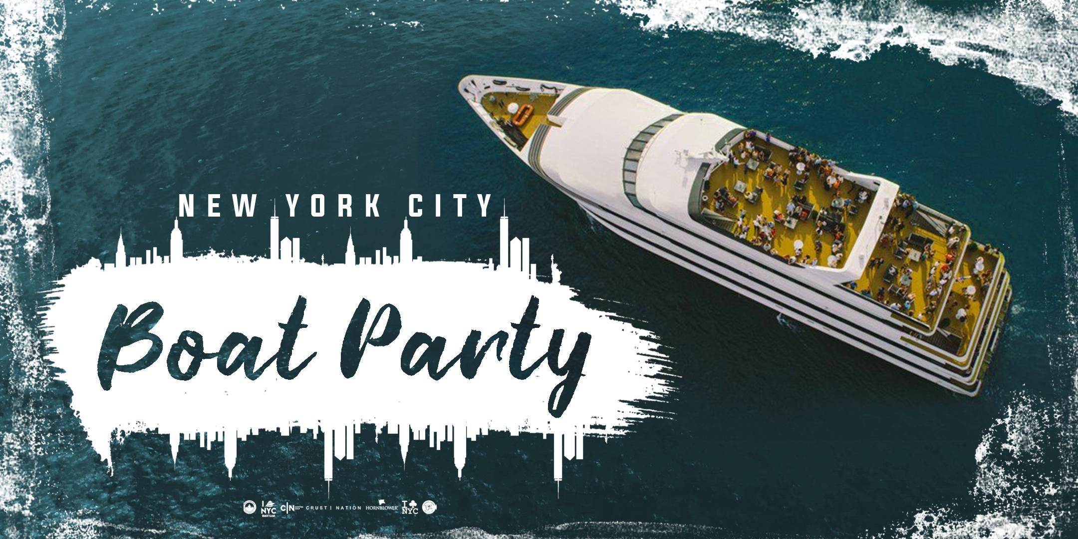 Saturday Sunset Yacht Cruise in Manhattan - Independence Day Sightseeing Boat Party
